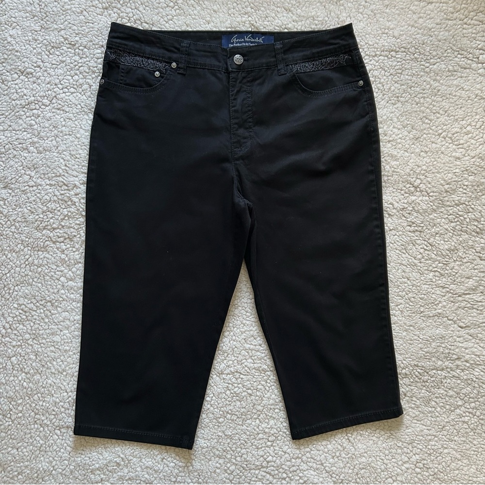 Gloria Vanderbilt Black Bermuda Shorts Straight Cut Solid